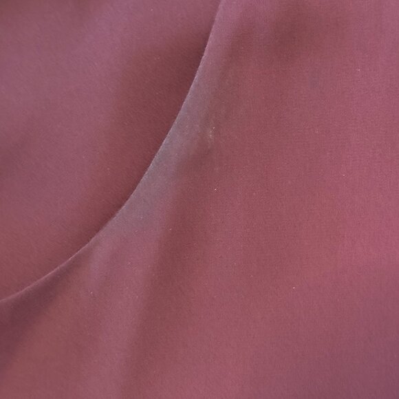 Aritzia Babaton Maddox Blouse β Chic & Flowy in Maroon (Size M) - Picture 4 of 4